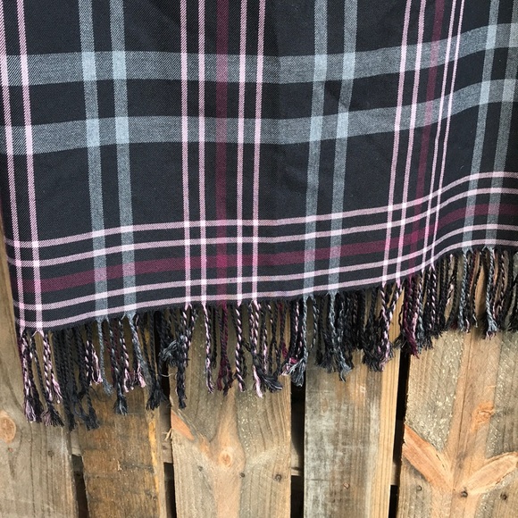 ⭐️3 for $29 Studio C Plaid Maxi Skirt - Picture 3 of 7